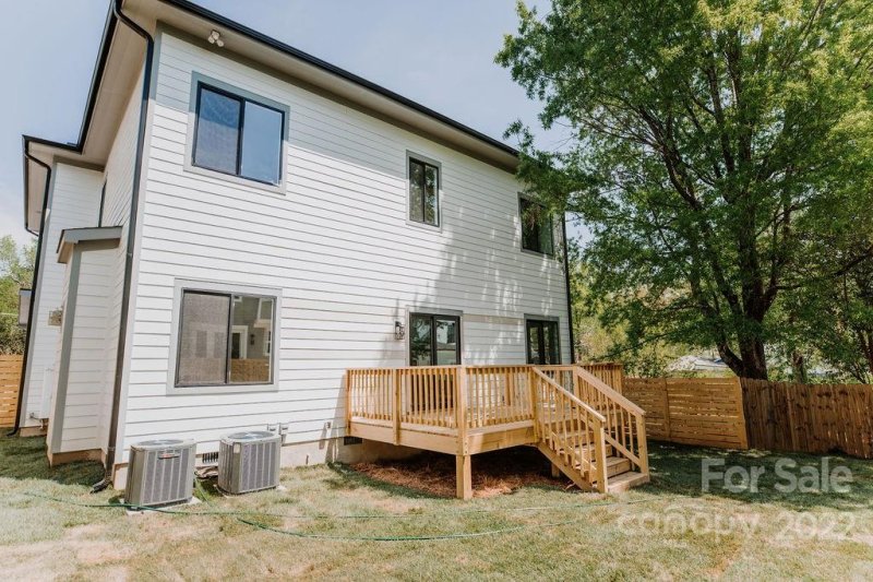 Property image 2 at 1410 Downs Avenue, Charlotte, NC 28205