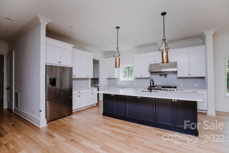 Property image 3 at 1410 Downs Avenue, Charlotte, NC 28205