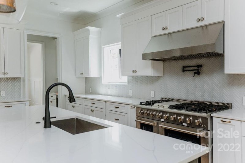 Property image 5 at 1410 Downs Avenue, Charlotte, NC 28205