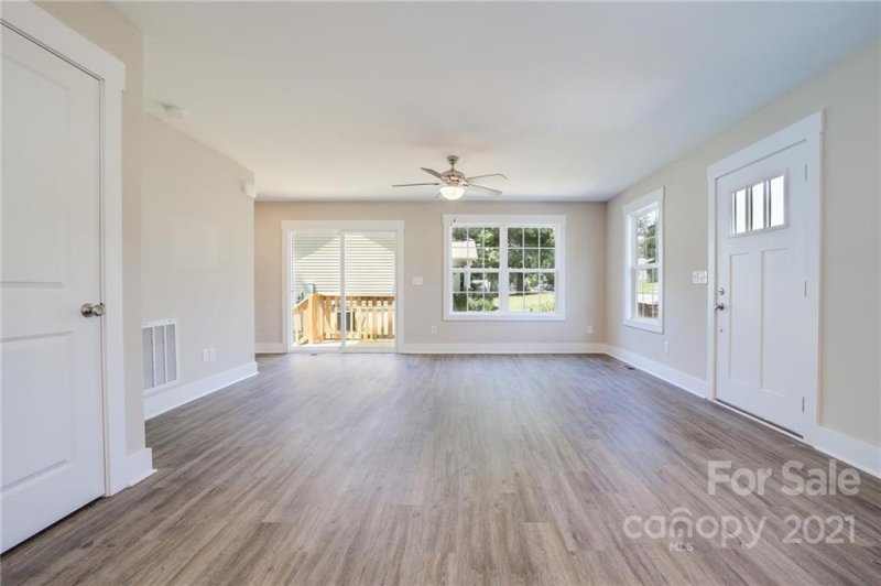 Property image 3 at 416 Pear Street, Gastonia, NC 28054