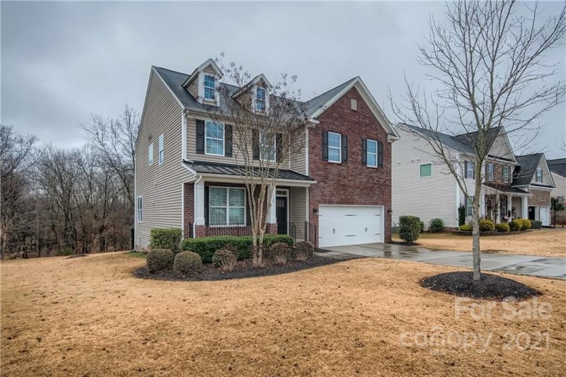 Property image 2 at 725 Trailhead Lane, Fort Mill, SC 29708