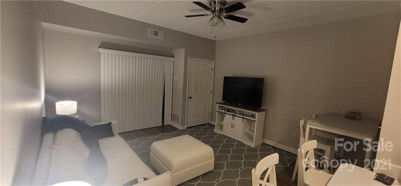 211 Heritage Boulevard