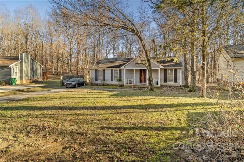 Property image 2 at 8200 Chrisbry Lane, Charlotte, NC 28215