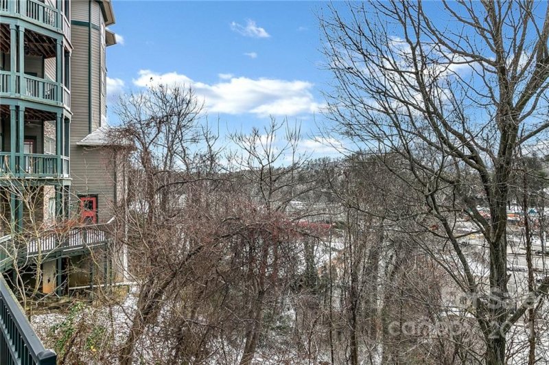 Property image 2 at 9 Kenilworth Knoll, Asheville, NC 28805