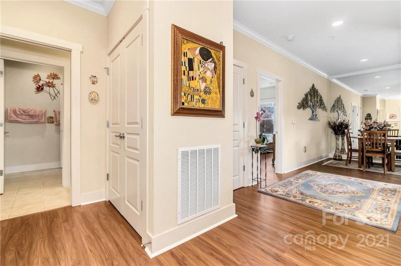 Property image 5 at 9 Kenilworth Knoll, Asheville, NC 28805