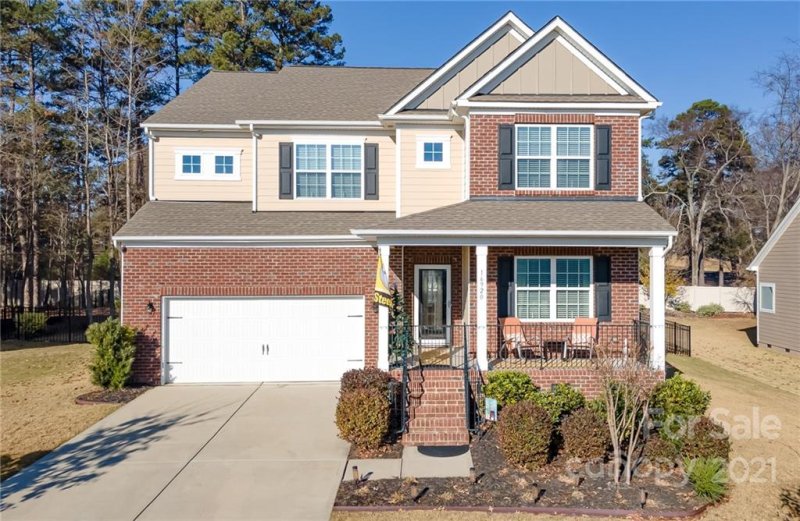 Property image 2 at 16920 Belmont Stakes Lane, Charlotte, NC 28278