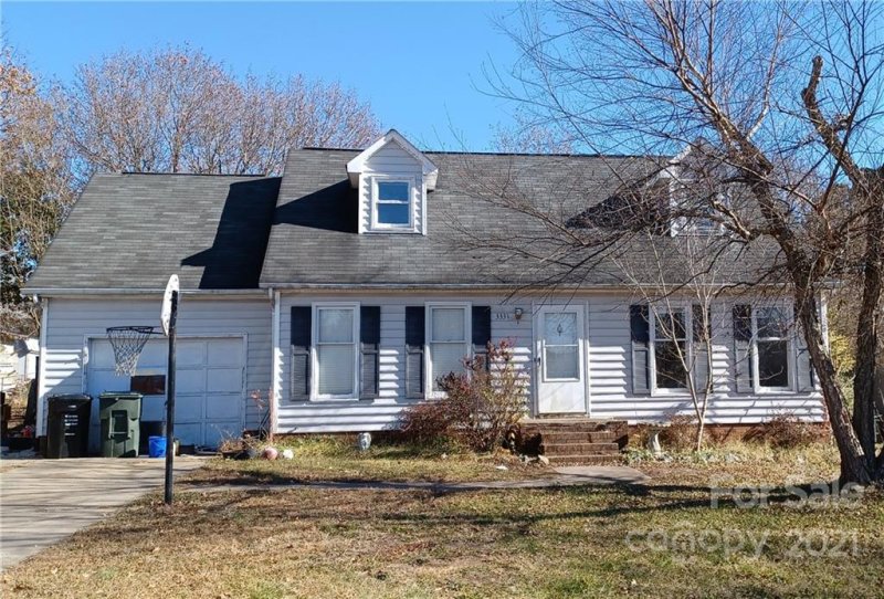 3331 Farm Lake Drive