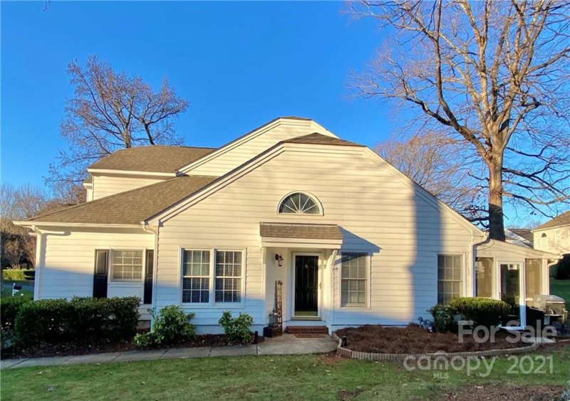 Property image 2 at 8616 Fox Chase Lane, Charlotte, NC 28269