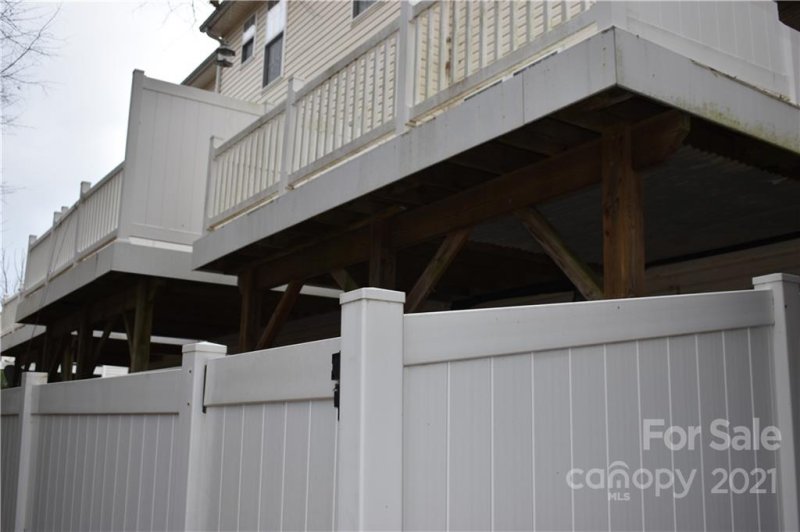 Property image 2 at 842 Tiger Lane, Charlotte, NC 28262