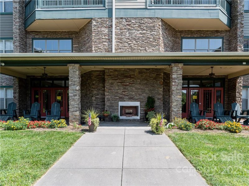 Property image 3 at 9 Kenilworth Knoll, Asheville, NC 28805