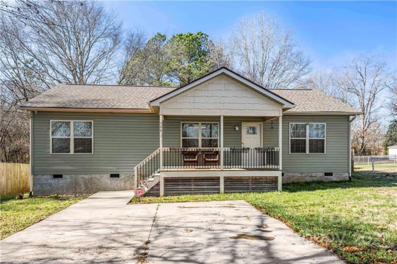 Property image 2 at 306 River Street, High Shoals, NC 28077