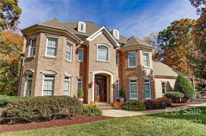 Property image 2 at 1012 Honors Court, Marvin, NC 28173