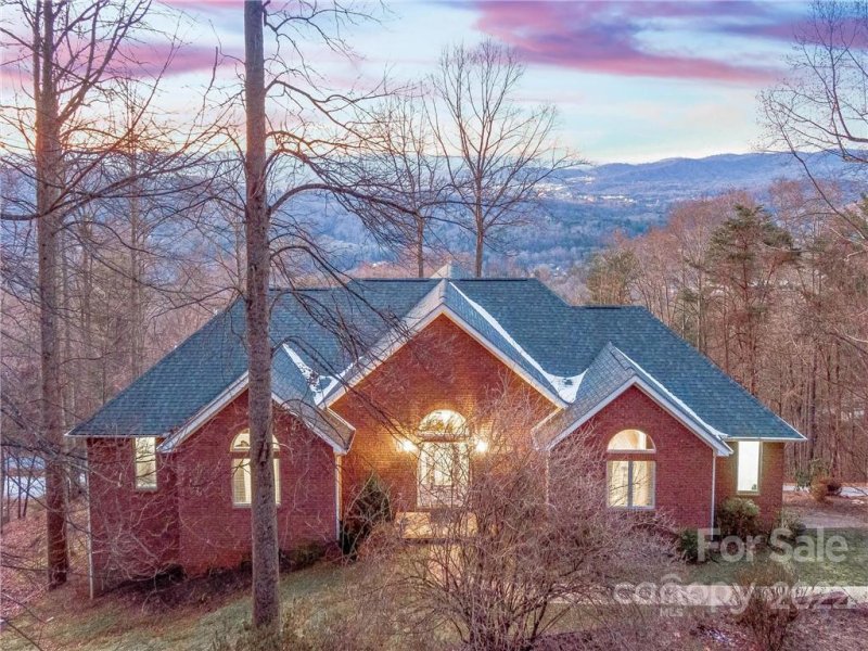 137 Stonecrest Drive