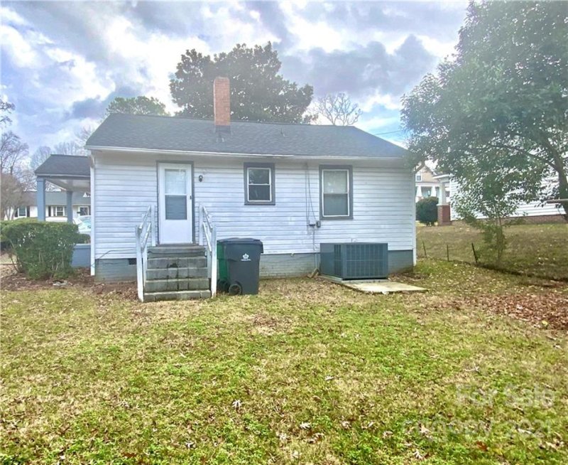 Property image 2 at 1825 Double Oaks Road, Charlotte, NC 28206