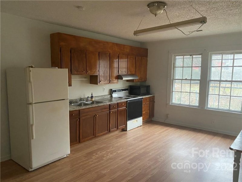 Property image 4 at 205 S Weldon Street, Gastonia, NC 28052