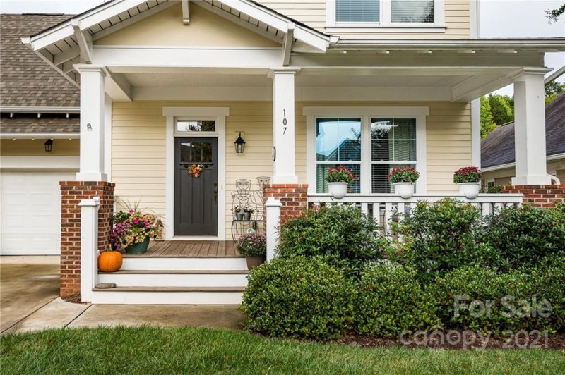 Property image 5 at 107 Lavender Bloom Loop, Mooresville, NC 28036