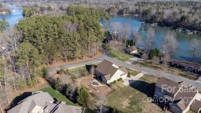 Property image 3 at 2841 Highworth Lane, Charlotte, NC 28214