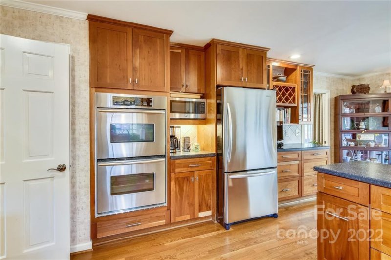 Property image 5 at 2400 Fernbank Drive, Charlotte, NC 28226