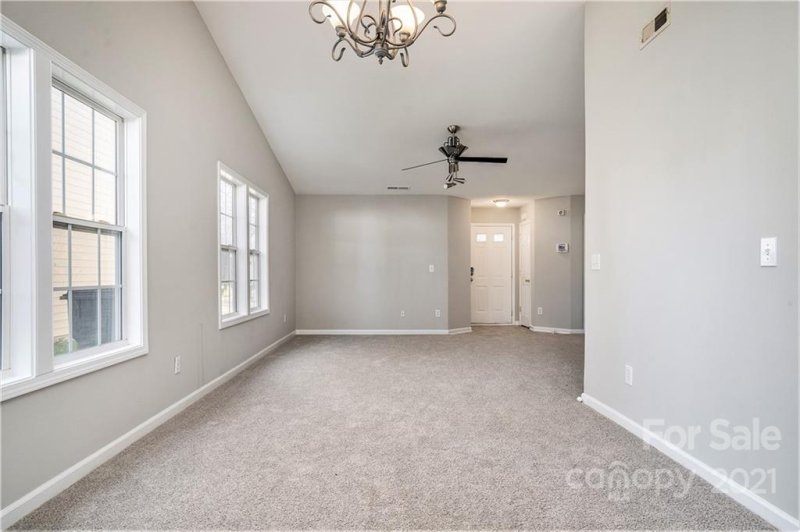 Property image 3 at 2734 Meadow Knoll Drive, Charlotte, NC 28269
