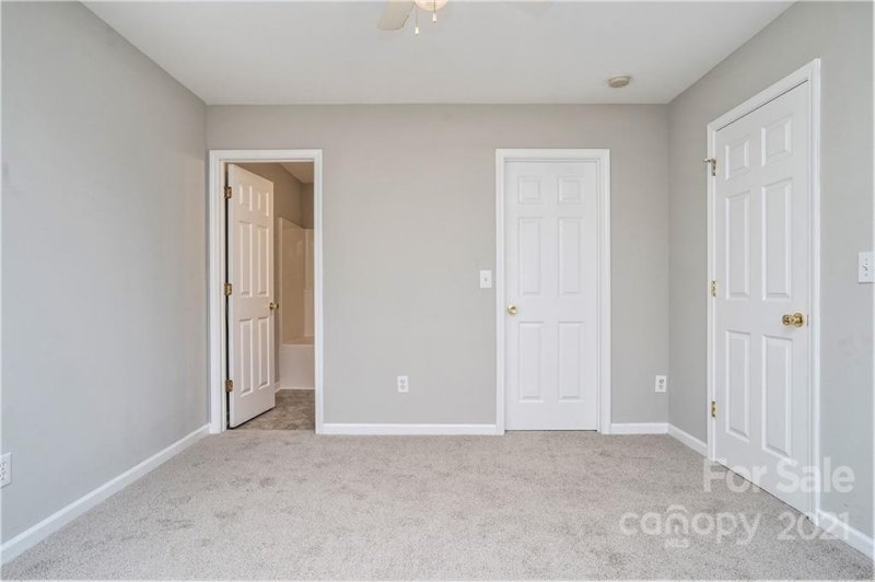 Property image 4 at 2734 Meadow Knoll Drive, Charlotte, NC 28269