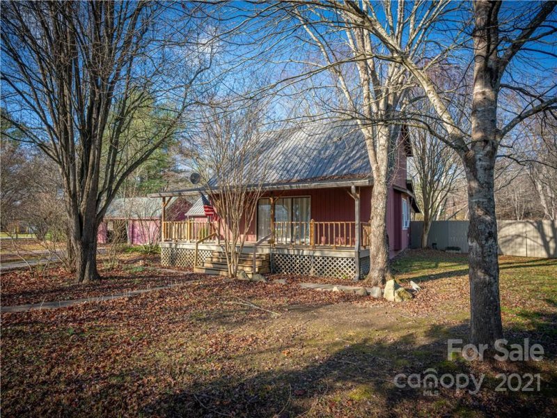 Property image 5 at 1 Spring Lake Drive, Fletcher, NC 28732