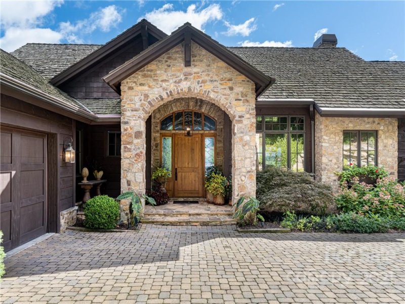 Property image 3 at 125 Windcliff Drive, Asheville, NC 28803