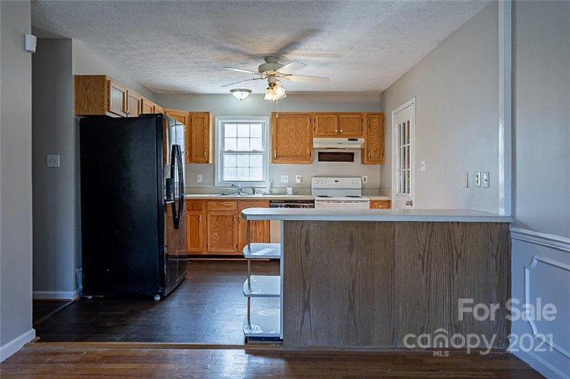 Property image 4 at 2 Sydney Lane, Asheville, NC 28806