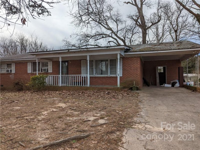 Property image 2 at 3403 Cinderella Drive, Dallas, NC 28034