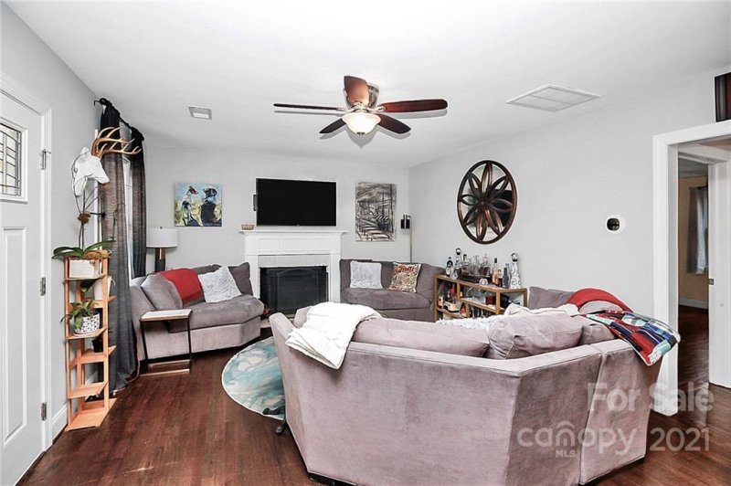 Property image 4 at 2835 Temple Lane, Charlotte, NC 28205