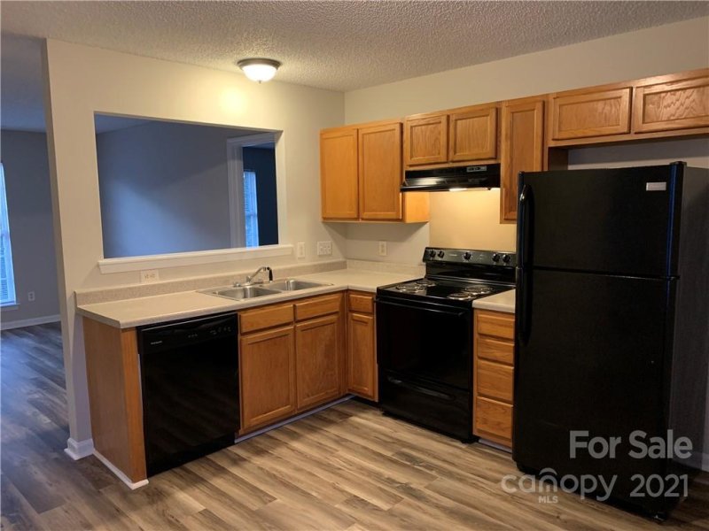 Property image 2 at 5520 E Allen Road, Charlotte, NC 28269