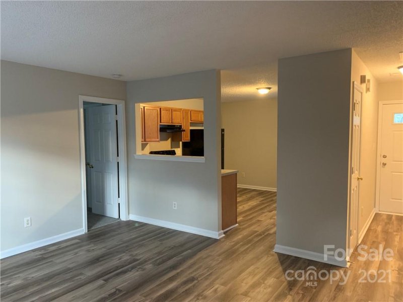 Property image 3 at 5520 E Allen Road, Charlotte, NC 28269