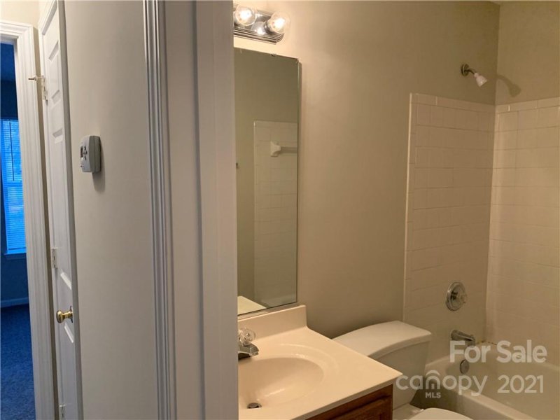 Property image 5 at 5520 E Allen Road, Charlotte, NC 28269