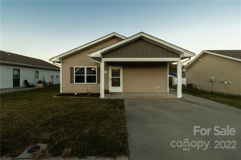 Property image 2 at 33 Volunteer Way Drive, East Flat Rock, NC 28726