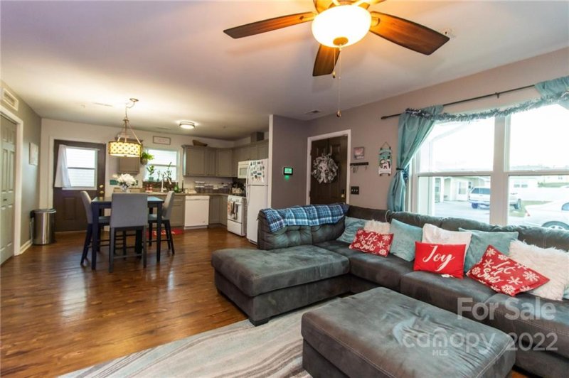 Property image 3 at 33 Volunteer Way Drive, East Flat Rock, NC 28726