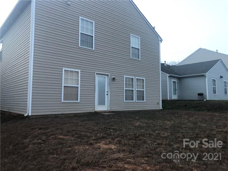 Property image 4 at 3008 Meadow Knoll Drive, Charlotte, NC 28269