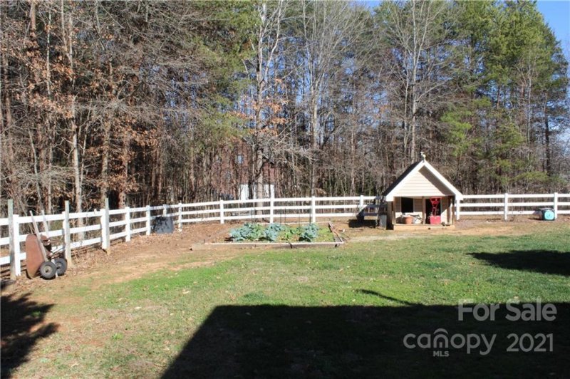 Property image 4 at 8641 Hayden Way, Concord, NC 28025