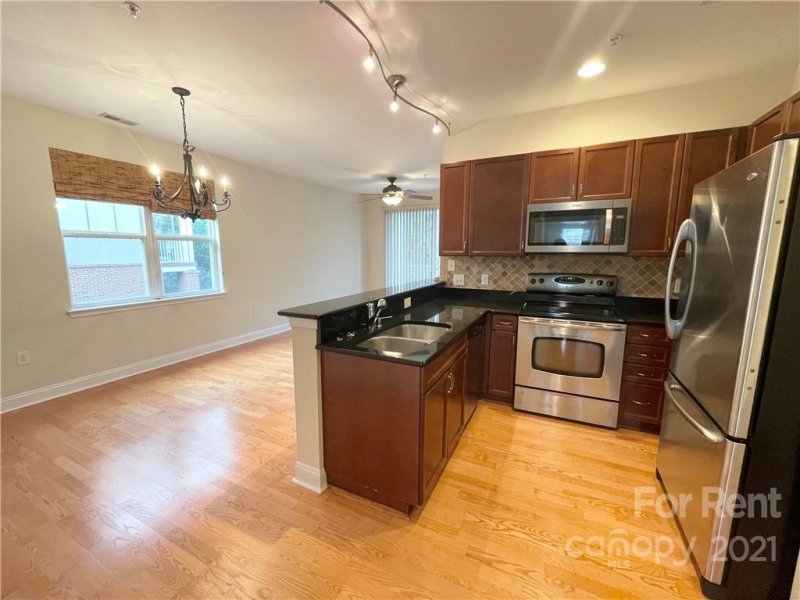Property image 3 at 1308 Kenilworth Avenue, Charlotte, NC 28203