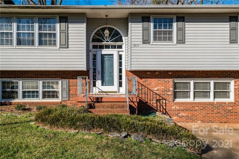 Property image 3 at 3833 22nd Street, Hickory, NC 28601