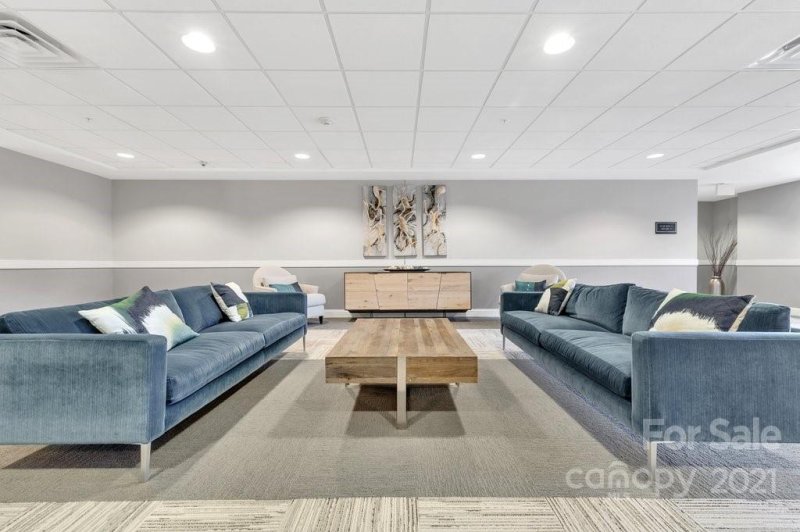 Property image 4 at 721 Governor Morrison Street, Charlotte, NC 28211