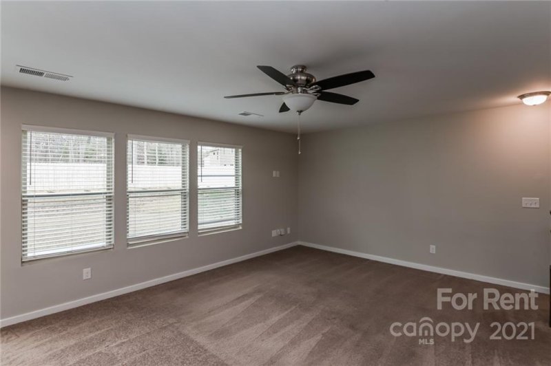 Property image 2 at 3017 Auten Avenue, Charlotte, NC 28269