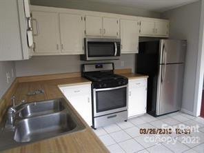 Property image 3 at 344 Vista Grande Circle, Charlotte, NC 28226
