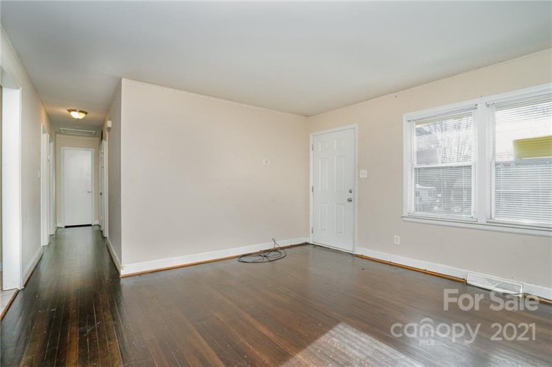 Property image 5 at 4600 Ridgeley Drive, Charlotte, NC 28208