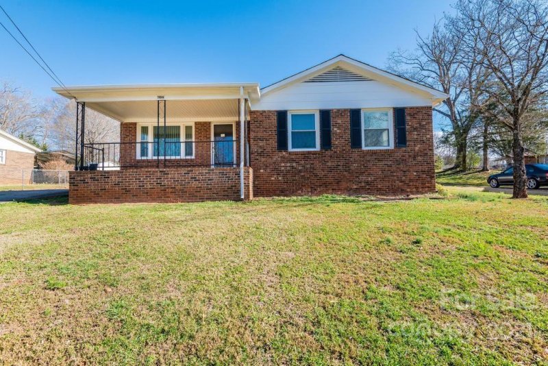 Property image 2 at 1106 13th Street, Conover, NC 28613