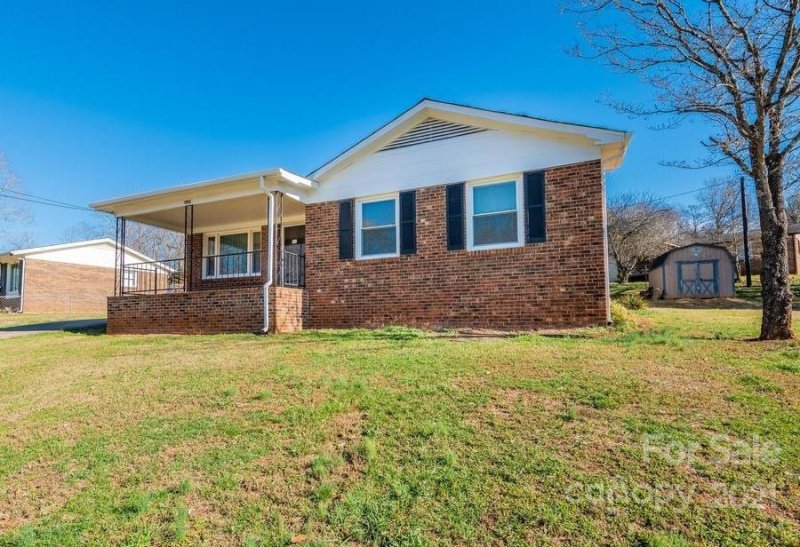 Property image 3 at 1106 13th Street, Conover, NC 28613