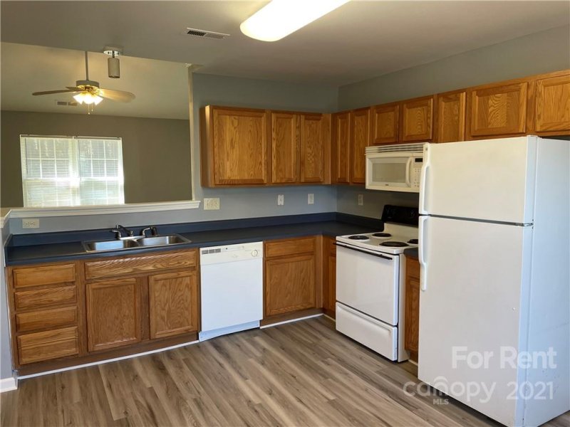 Property image 2 at 6421 Sunman Road, Charlotte, NC 28216