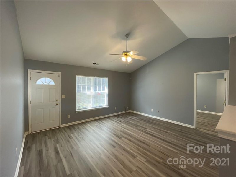 Property image 4 at 6421 Sunman Road, Charlotte, NC 28216