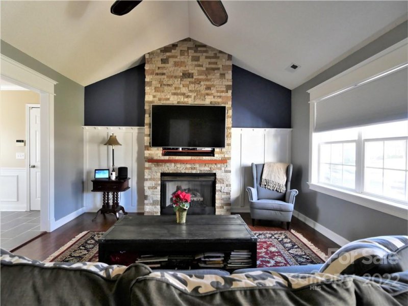 Property image 2 at 2112 Redberry Lane, Conover, NC 28613