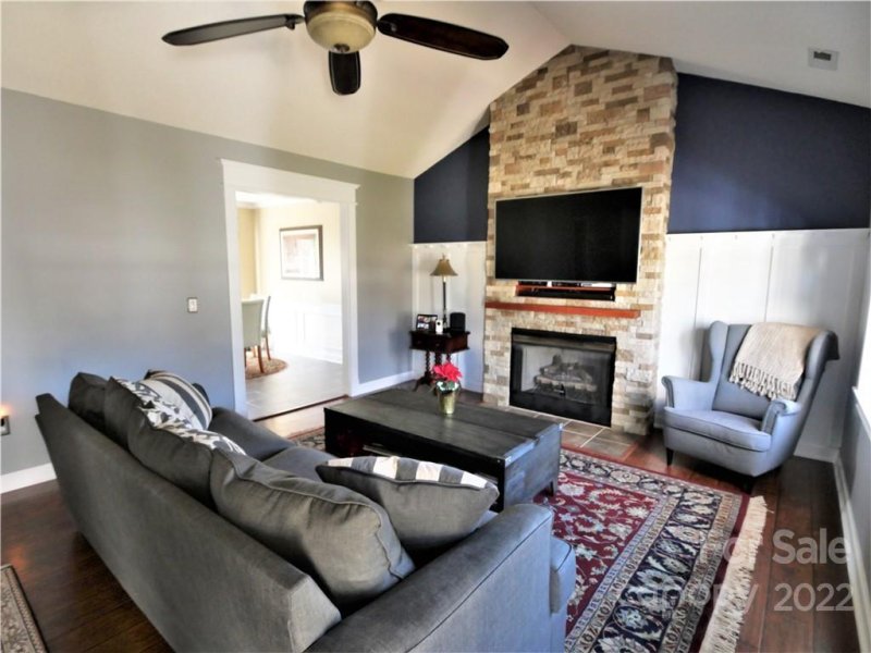 Property image 3 at 2112 Redberry Lane, Conover, NC 28613