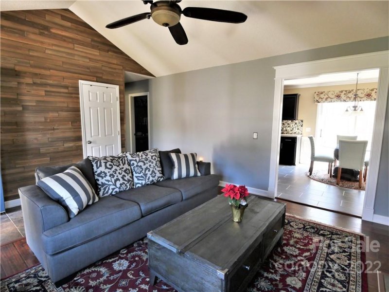 Property image 4 at 2112 Redberry Lane, Conover, NC 28613