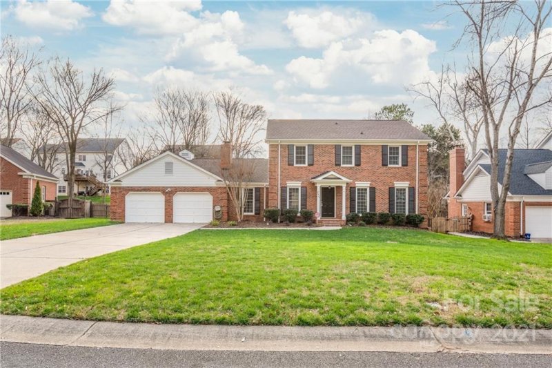 Property image 2 at 9924 Laurel Lake Lane, Charlotte, NC 28277